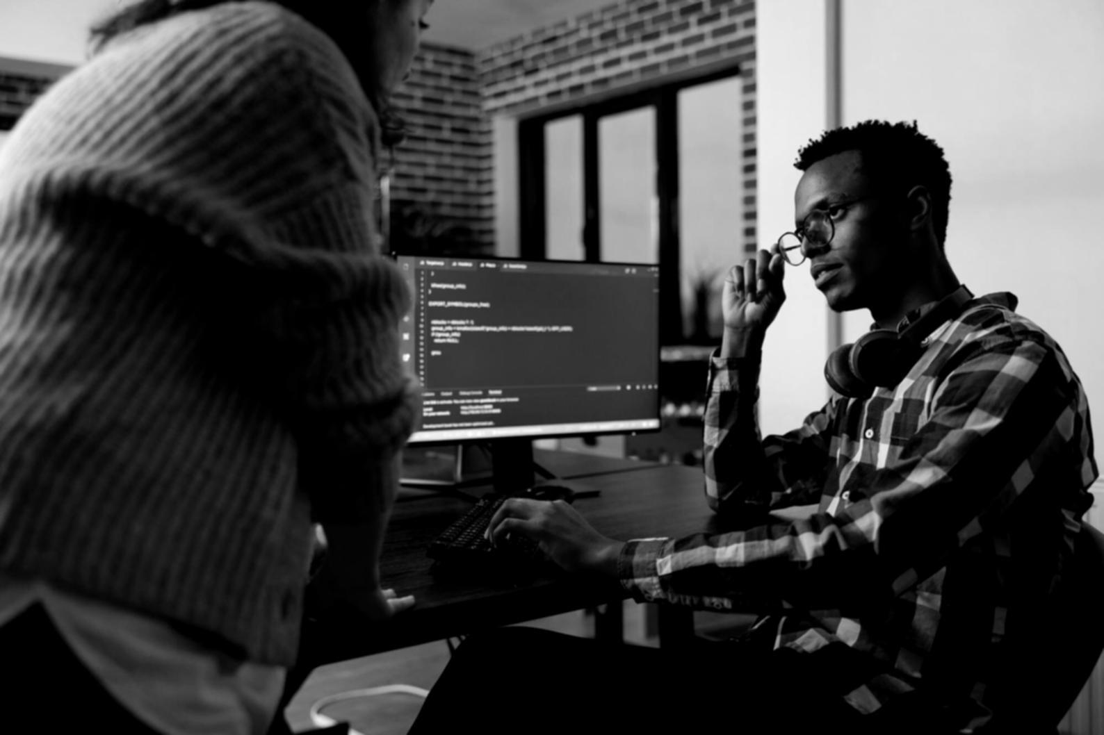 Moderne Datenanalyse-Tools für den Einzelhandel mit interaktiven Dashboards und Verkaufsstatistiken