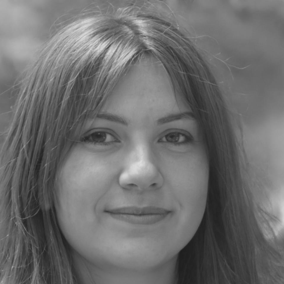 Portrait von Amélie Dubois, Retail Tech Spezialistin